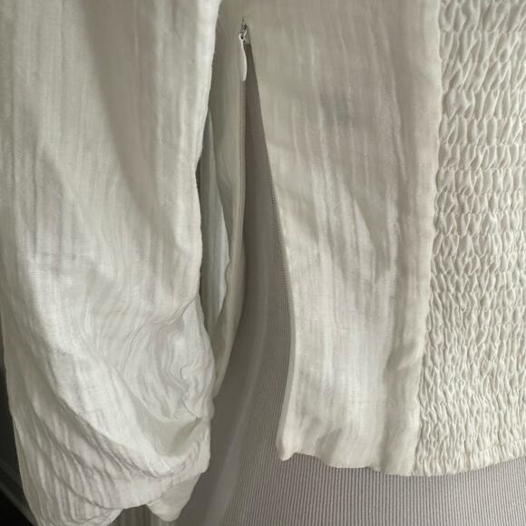 ASTR The Label White Smocked Square Neck Puff Sleeves Cropped Blouse Size XS NWT - Picture 10 of 10